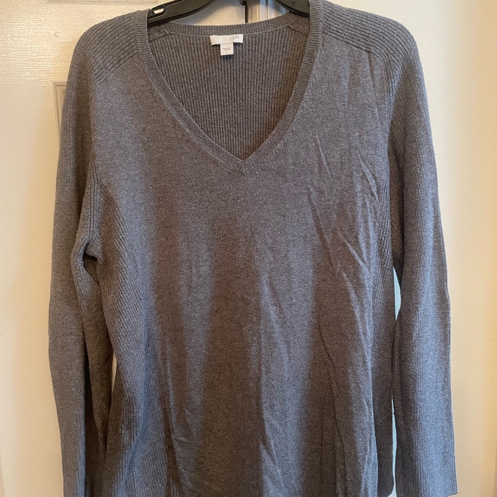 V-neck sweater. Medium gray. J. Jill